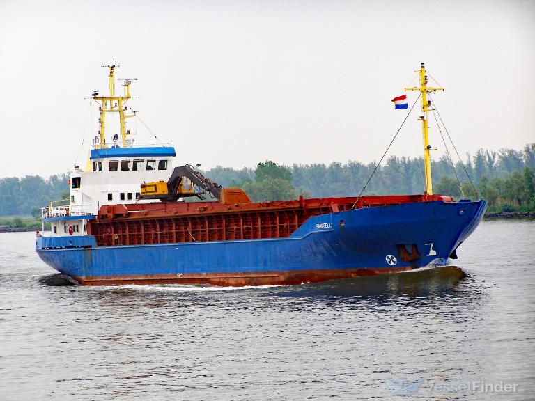 eikefjord (General Cargo Ship) - IMO 8417259, MMSI 231523000, Call Sign OZ2063 under the flag of Faeroe Islands