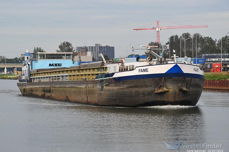 cheyenne (Cargo ship) - IMO , MMSI 244110693, Call Sign PE4352 under the flag of Netherlands