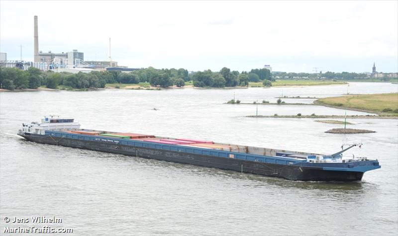 margreta (Cargo ship) - IMO , MMSI 244630402, Call Sign PD5829 under the flag of Netherlands