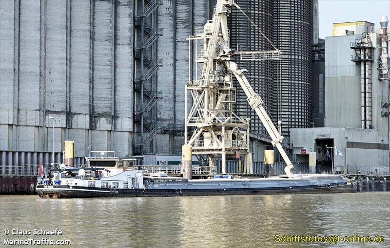 the wave (WIG) - IMO , MMSI 244690677, Call Sign PG2607 under the flag of Netherlands