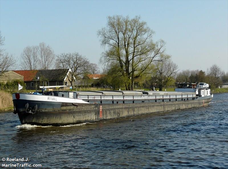 rival (Cargo ship) - IMO , MMSI 244700593, Call Sign PG5670 under the flag of Netherlands