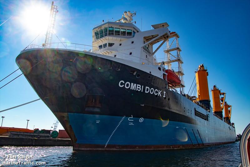 combi dock i (Heavy Load Carrier) - IMO 9400473, MMSI 305200000, Call Sign V2DV7 under the flag of Antigua & Barbuda