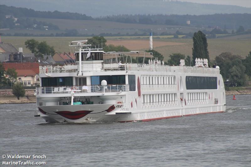 a rosa brava (Passenger ship) - IMO , MMSI 211519930, Call Sign DG 4600 under the flag of Germany