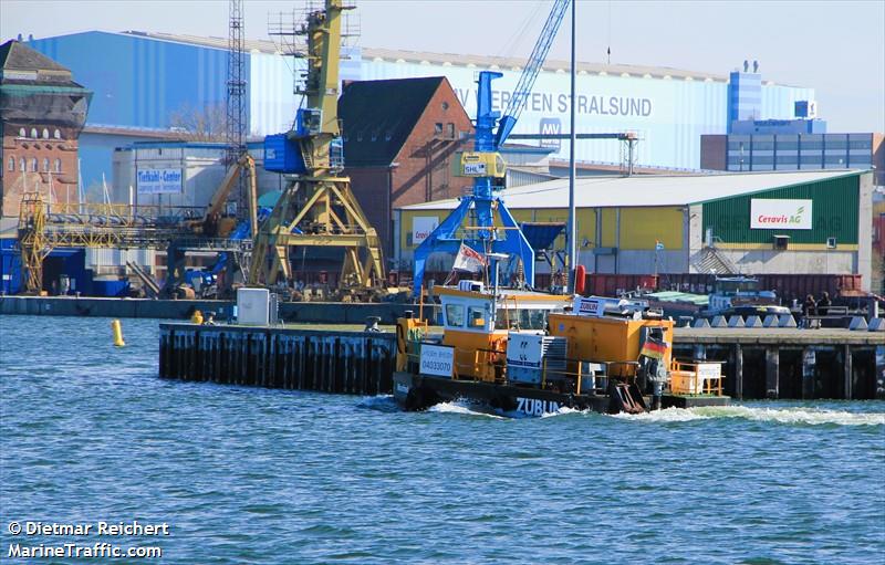 manfred (Towing vessel) - IMO , MMSI 211787120, Call Sign DC7631 under the flag of Germany