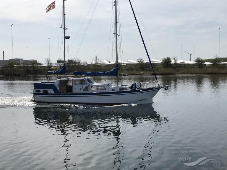 lavie (Pleasure craft) - IMO , MMSI 219023811, Call Sign XPC4102 under the flag of Denmark