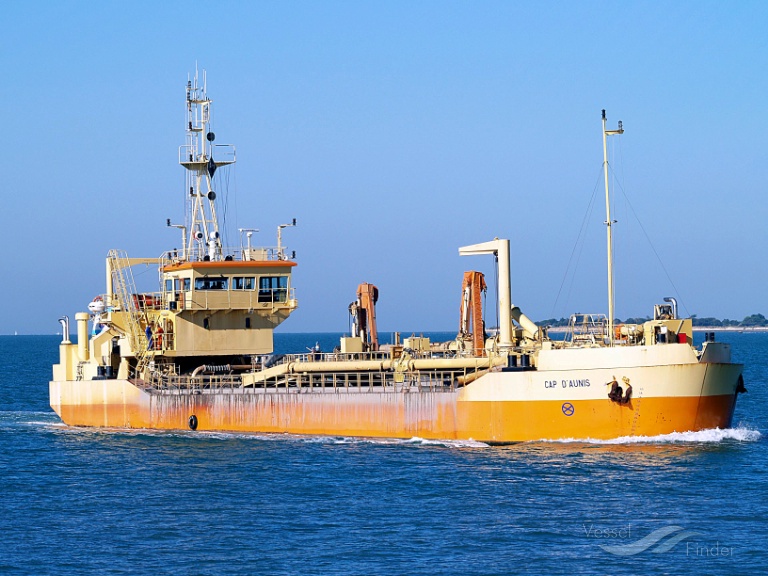 cap d aunis (Dredging or UW ops) - IMO , MMSI 227001640, Call Sign FI5352 under the flag of France