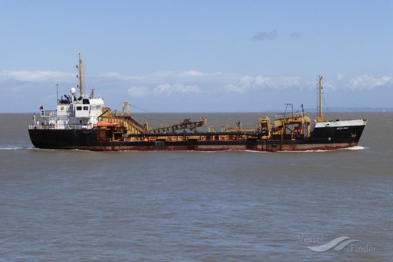 welsh piper (Hopper Dredger) - IMO 8611491, MMSI 232003506, Call Sign MGKA8 under the flag of United Kingdom (UK)