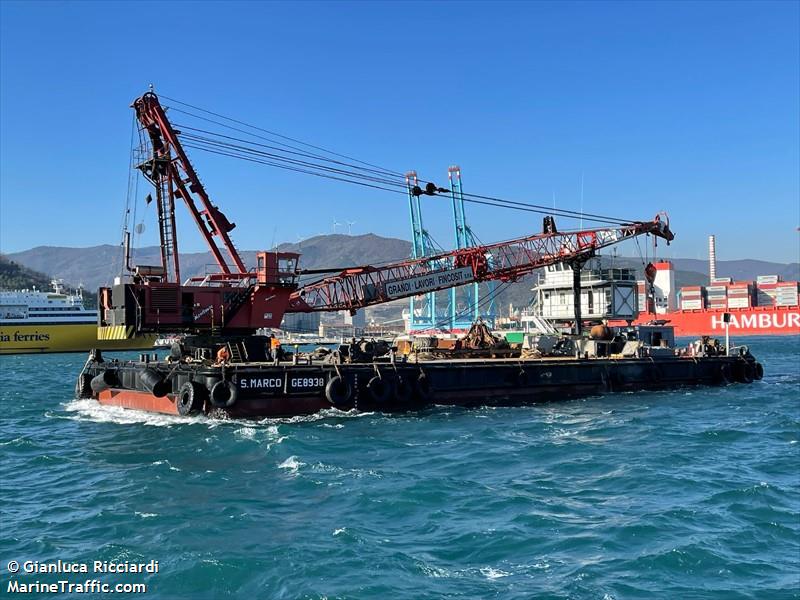 san marco i (Crane Ship) - IMO 8959441, MMSI 247244200, Call Sign IUCH under the flag of Italy