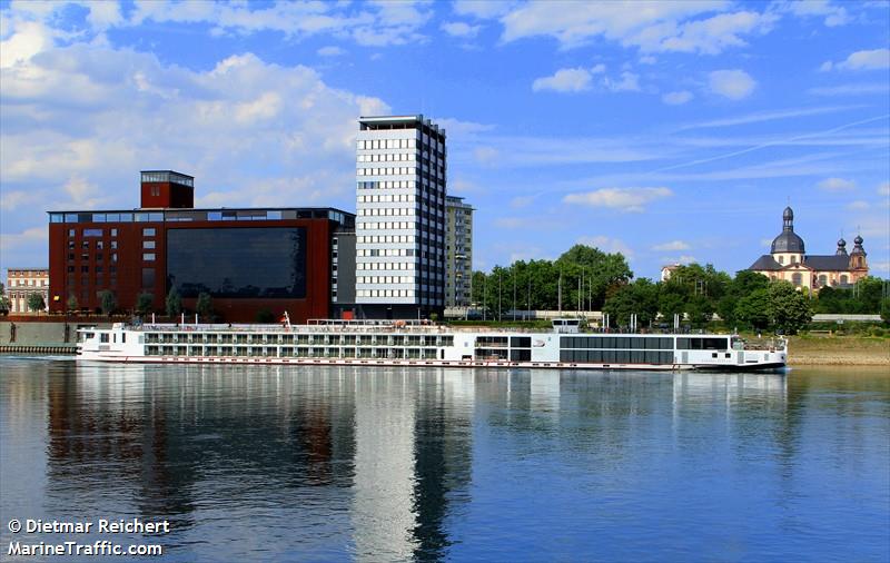 viking eistla (WIG) - IMO , MMSI 269057466, Call Sign HE 7466 under the flag of Switzerland