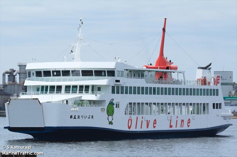 olive maru no.5 (Passenger/Ro-Ro Cargo Ship) - IMO 9759094, MMSI 431005301, Call Sign JD3677 under the flag of Japan