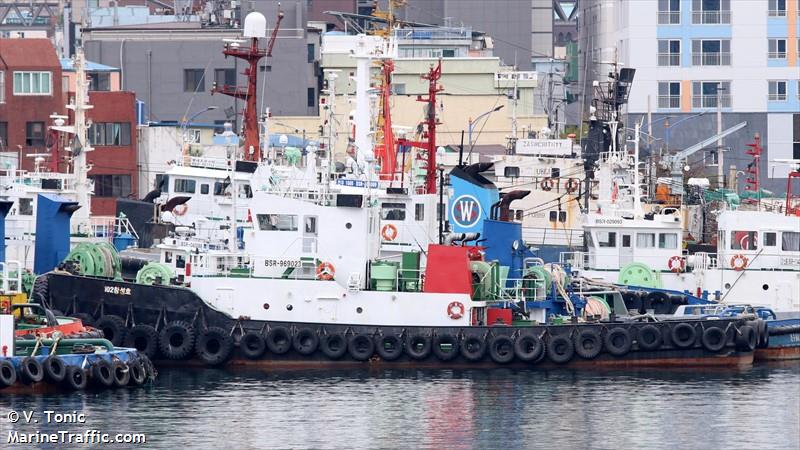 chang sung 102 (Tug) - IMO , MMSI 440881000, Call Sign DSPE6 under the flag of Korea