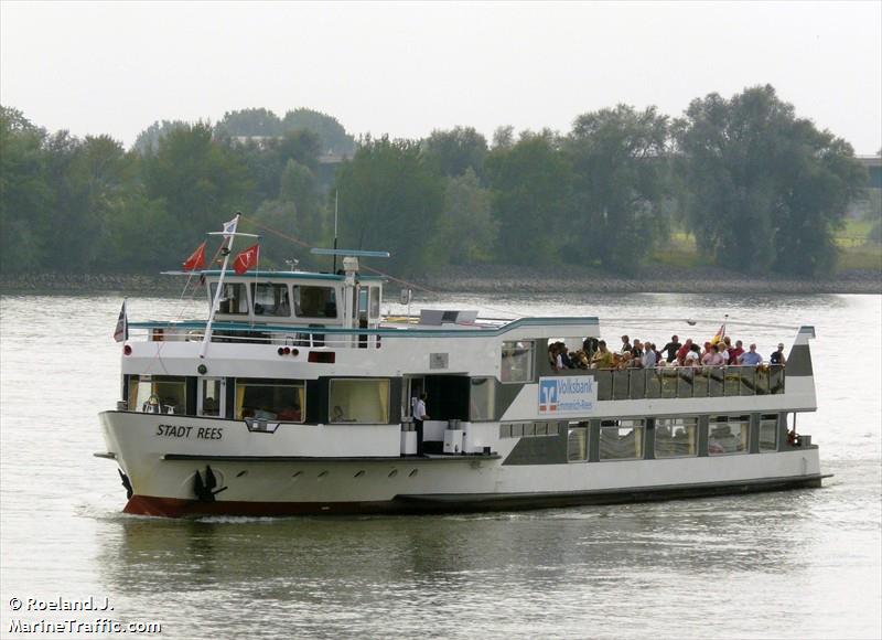 stadt rees (Passenger ship) - IMO , MMSI 211508850, Call Sign DK5402 under the flag of Germany