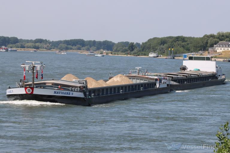 navigare (Cargo ship) - IMO , MMSI 211510070, Call Sign DC8005 under the flag of Germany