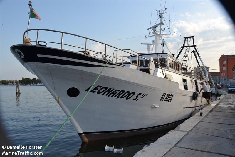 leonardo s.ii (Fishing vessel) - IMO , MMSI 247050520, Call Sign IRSB under the flag of Italy