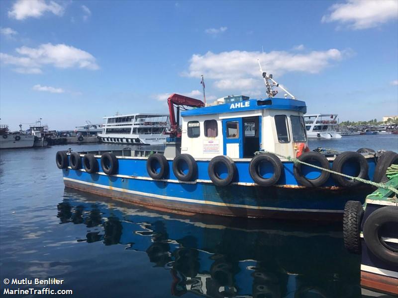 ahle (Port tender) - IMO , MMSI 271040202, Call Sign TCXC4 under the flag of Turkey