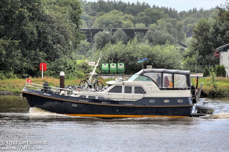michel (Pleasure craft) - IMO , MMSI 211411290, Call Sign DB2825 under the flag of Germany