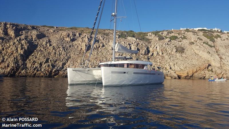 sixty (Sailing vessel) - IMO , MMSI 227404040 under the flag of France