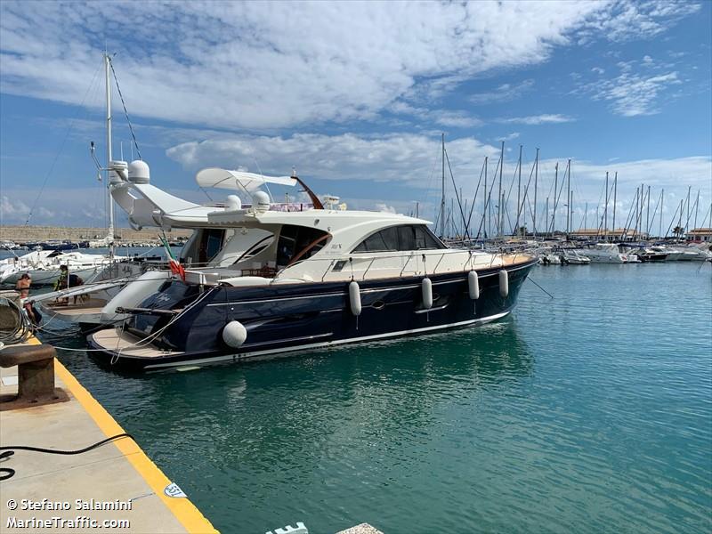 il sogno (Pleasure craft) - IMO , MMSI 247362120 under the flag of Italy