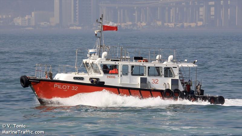 pilot 32 (Pilot) - IMO , MMSI 477995226, Call Sign VRS4608 under the flag of Hong Kong