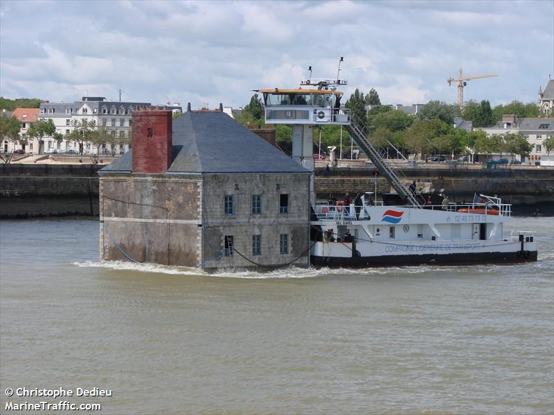 val davel (Cargo ship) - IMO , MMSI 227671950, Call Sign FM3956 under the flag of France