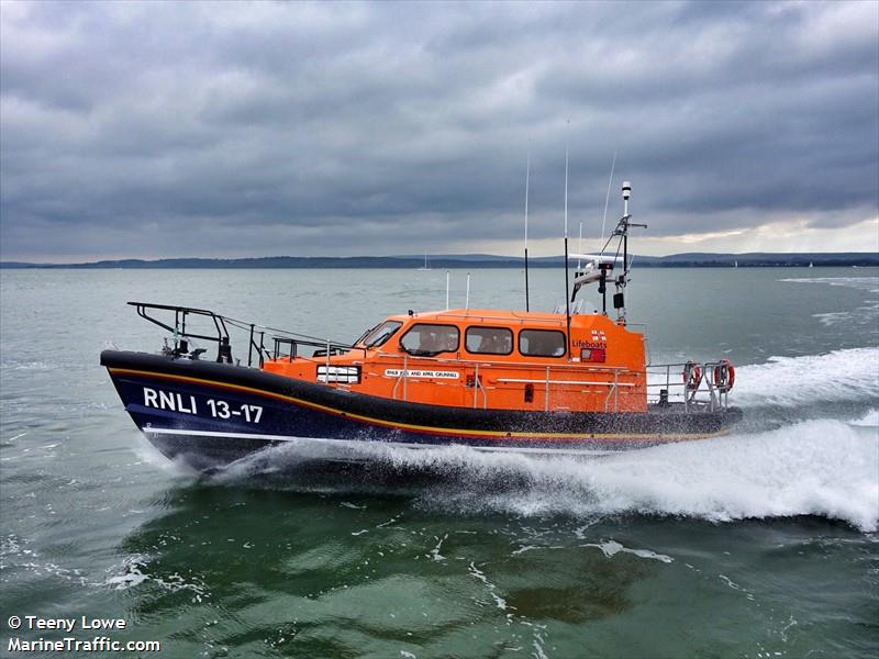 rnli lifeboat 13-17 (SAR) - IMO , MMSI 235109055, Call Sign 2IEK6 under the flag of United Kingdom (UK)