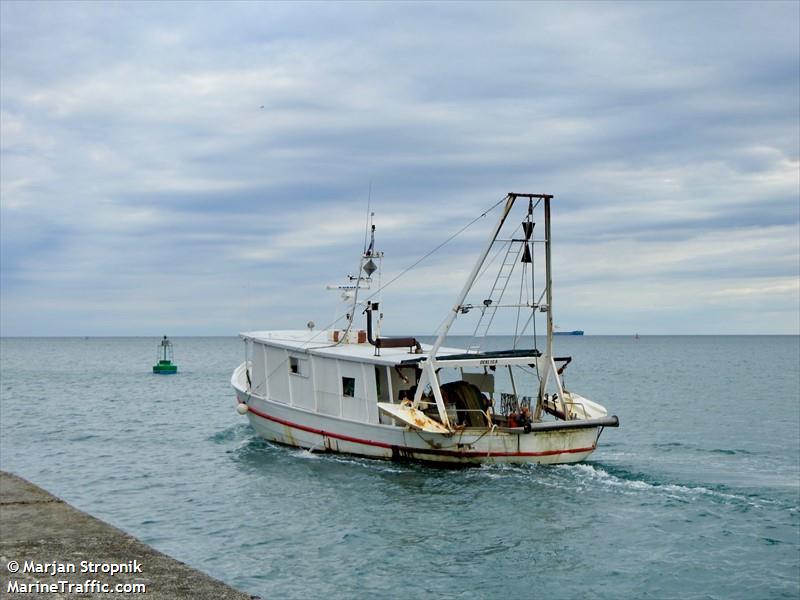 deklica (Fishing vessel) - IMO , MMSI 278526000, Call Sign S5UZ3 under the flag of Slovenia