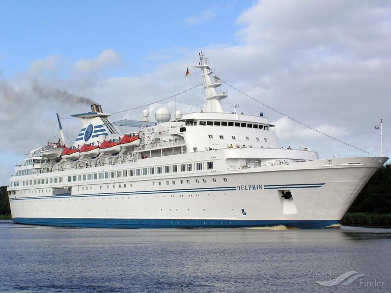 delphin (Passenger (Cruise) Ship) - IMO 7347536, MMSI 311067500, Call Sign C6ZV6 under the flag of Bahamas
