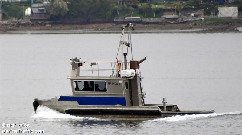 brenda b (Tug) - IMO , MMSI 316036274 under the flag of Canada