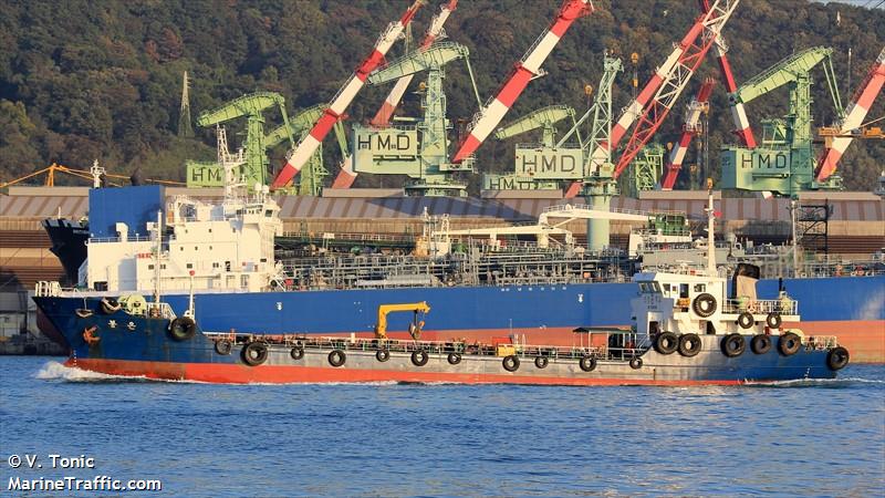 bong eun (Tanker) - IMO , MMSI 440101370, Call Sign 120011 under the flag of Korea