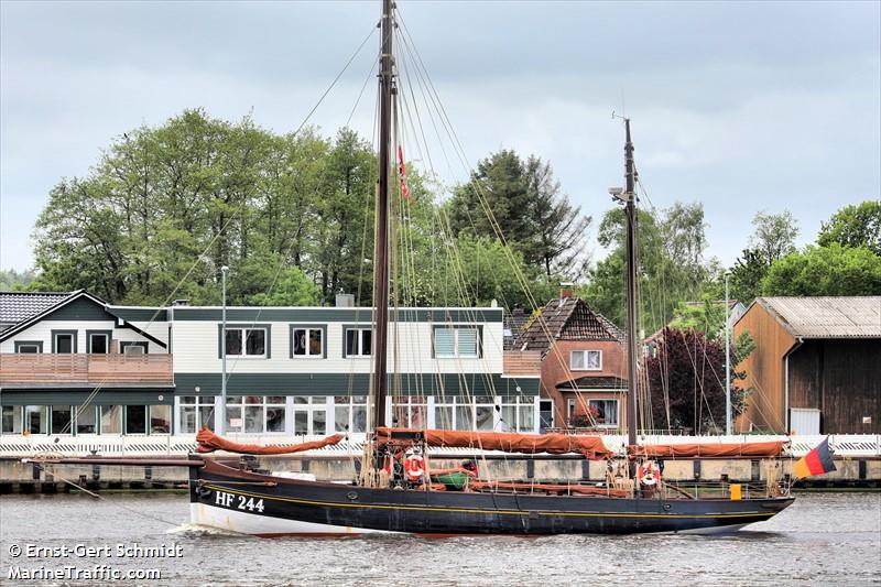 astarte (Sailing vessel) - IMO , MMSI 211334270, Call Sign DIRD under the flag of Germany