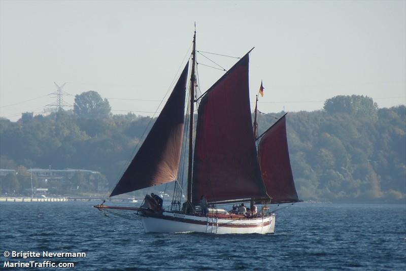 alvekongen (Sailing vessel) - IMO , MMSI 211740240, Call Sign DLNS under the flag of Germany