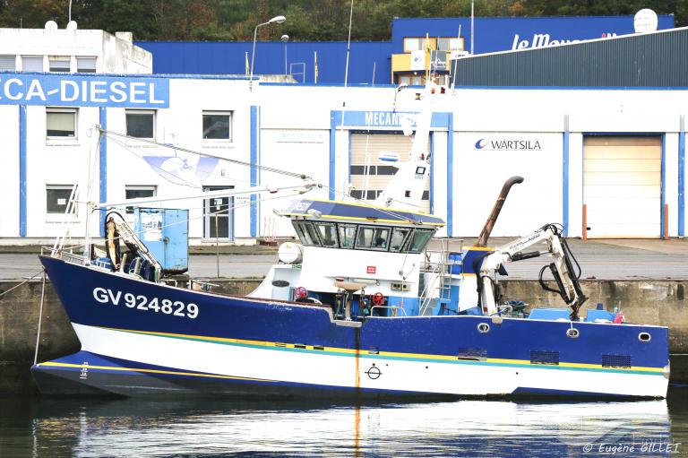 fv artemis (Fishing vessel) - IMO , MMSI 228037600, Call Sign FIHX under the flag of France