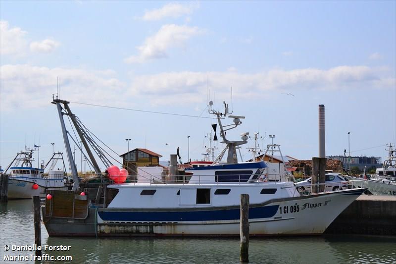 flipper i (Fishing vessel) - IMO , MMSI 247050110, Call Sign IZPM under the flag of Italy