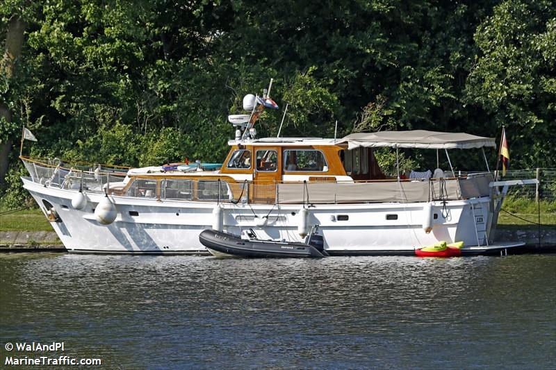 leni (Pleasure craft) - IMO , MMSI 211661670, Call Sign DK8172 under the flag of Germany