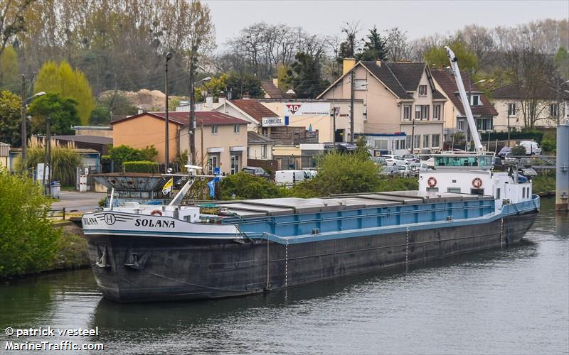 solana (Cargo ship) - IMO , MMSI 226002850, Call Sign FM4000 under the flag of France