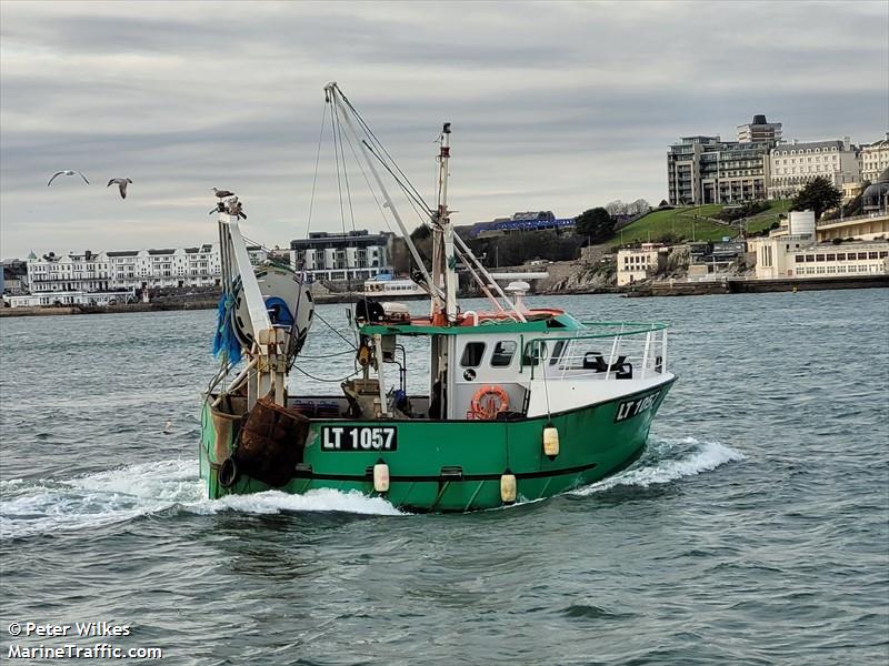 claude henry (Fishing vessel) - IMO , MMSI 232026018, Call Sign MGQY9 under the flag of United Kingdom (UK)