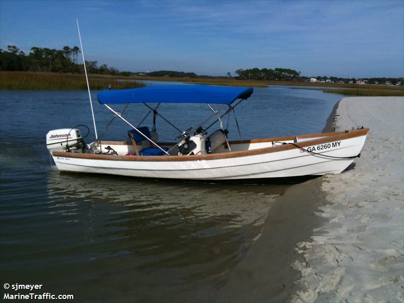 typhoons skiff (Pleasure craft) - IMO , MMSI 338000083 under the flag of USA