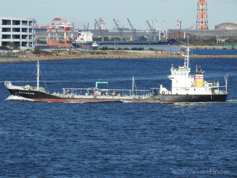 aominesanmaru no.12 (Tanker) - IMO , MMSI 431008217, Call Sign JH3332 under the flag of Japan