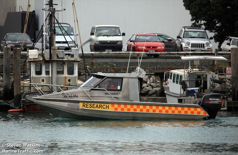 taniwha (Port tender) - IMO , MMSI 512005510, Call Sign ZMW7478 under the flag of New Zealand