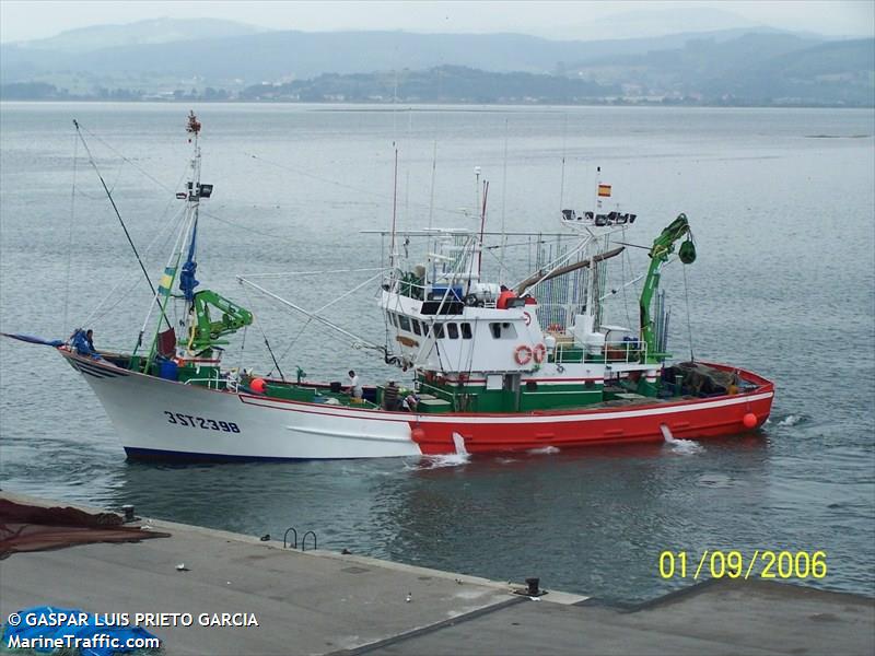 san roque divino (Fishing Vessel) - IMO , MMSI 224049650, Call Sign EA3317 under the flag of Spain