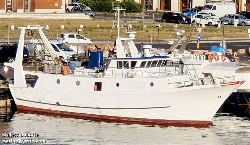 morle ii (Fishing vessel) - IMO , MMSI 247081680, Call Sign IZAV under the flag of Italy