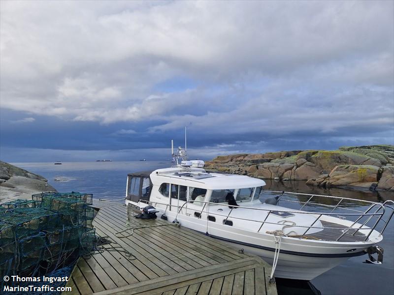 bellamore (Pleasure craft) - IMO , MMSI 265748650, Call Sign SD4646 under the flag of Sweden