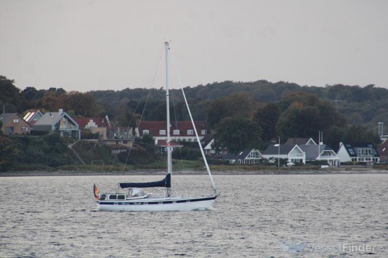 flying turtle (Sailing vessel) - IMO , MMSI 211695510, Call Sign DA8811 under the flag of Germany