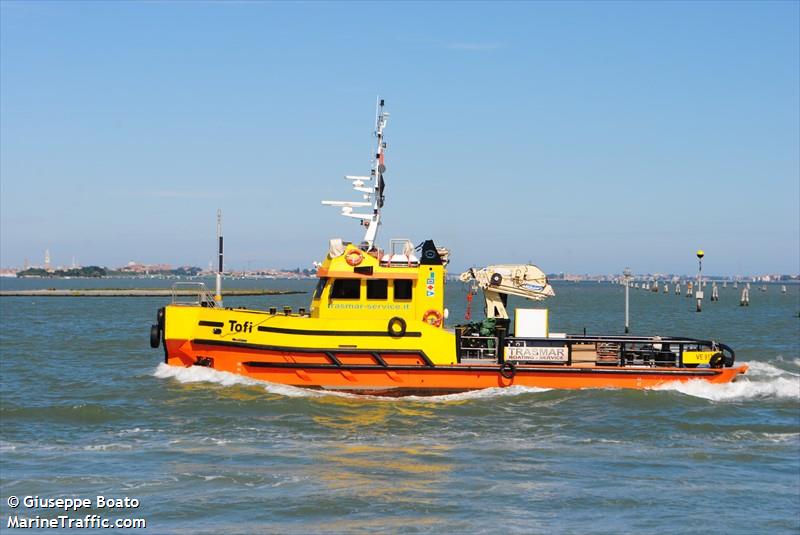 tofi (Tug) - IMO , MMSI 247224500, Call Sign IKWF2 under the flag of Italy