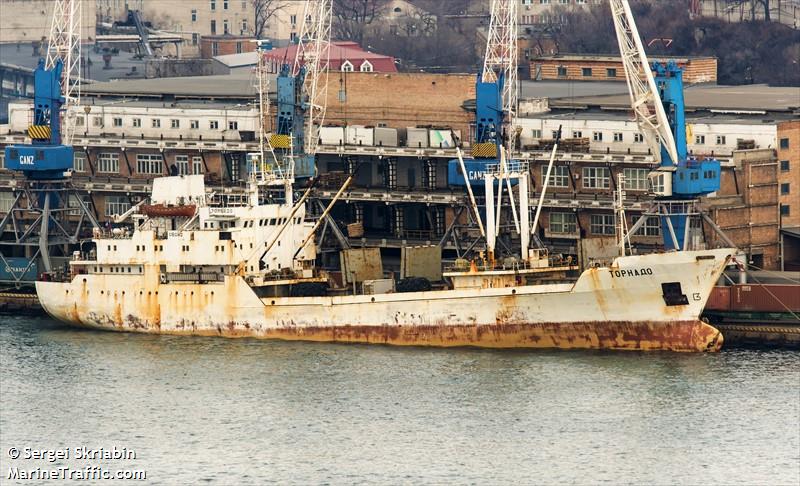 tornado (Fish Carrier) - IMO 8404575, MMSI 273367690, Call Sign UBGM2 under the flag of Russia