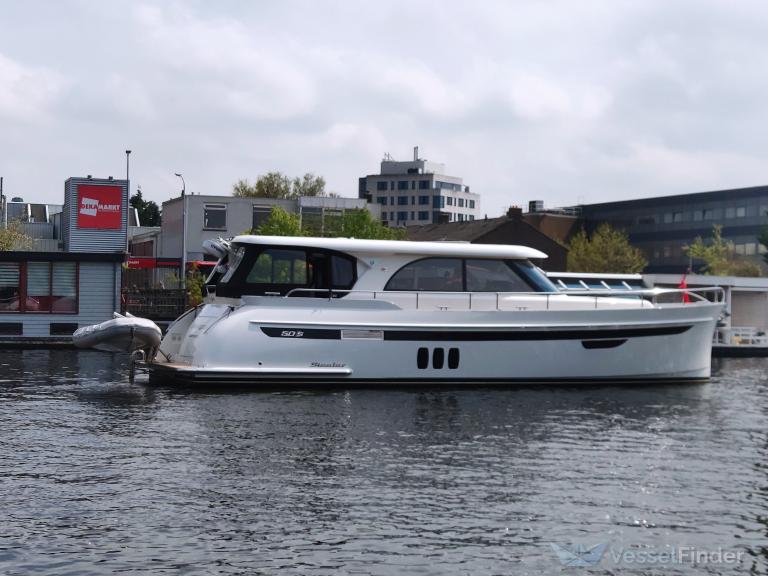 georgia (Pleasure craft) - IMO , MMSI 205209530, Call Sign OP2095 under the flag of Belgium