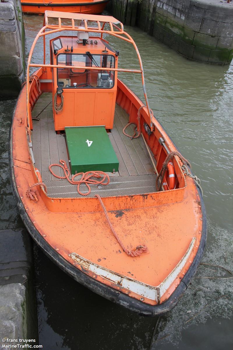 brabo 4 b (Port tender) - IMO , MMSI 205521190, Call Sign OT5211 under the flag of Belgium