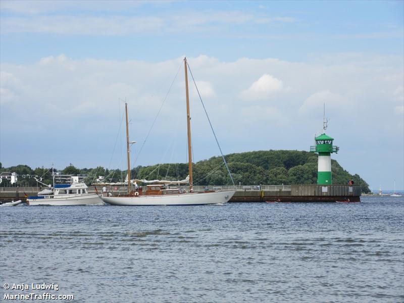 bavaria () - IMO , MMSI 211260790 under the flag of Germany