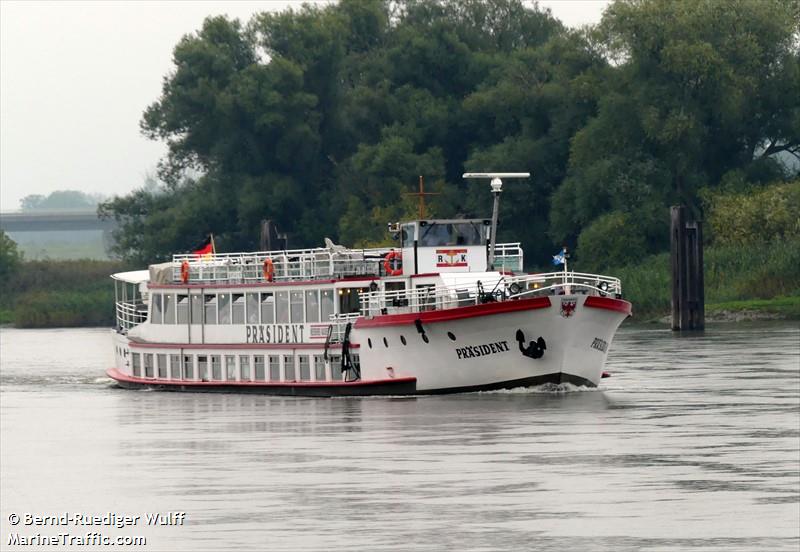 praesident (Passenger ship) - IMO , MMSI 211764890, Call Sign DC 2689 under the flag of Germany