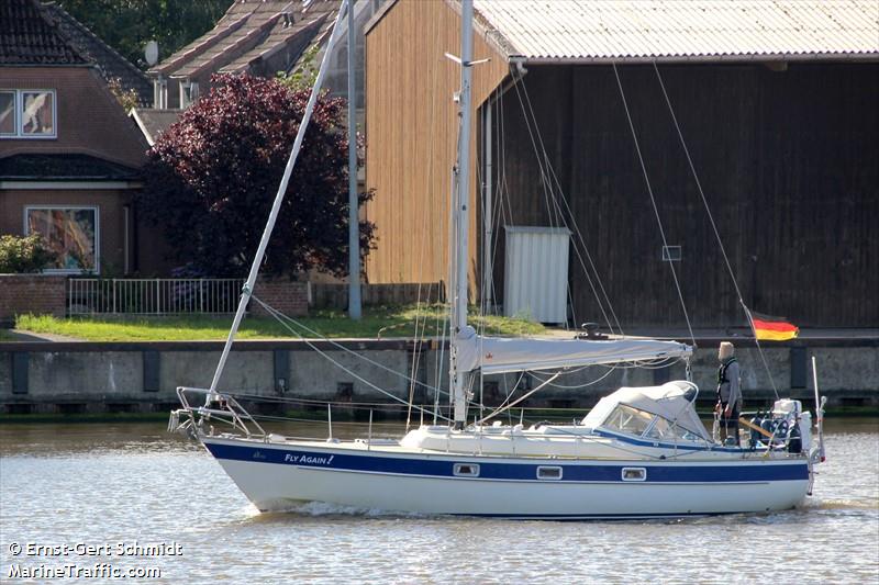 fly again (Pleasure craft) - IMO , MMSI 211766650, Call Sign DF4446 under the flag of Germany
